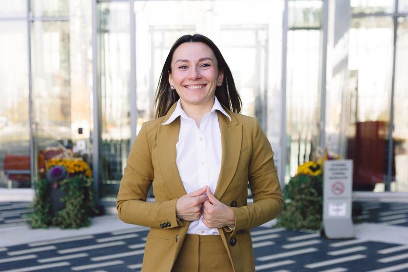 Lena Park — Guest Experience Manager at Pizza inn